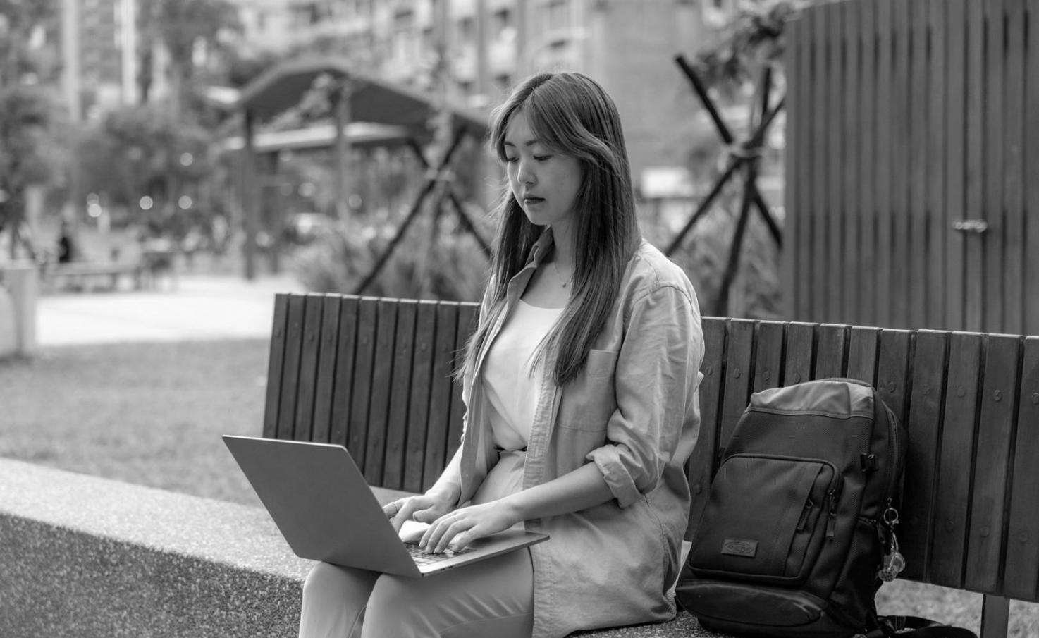 Analyse de données financières sur tableau numérique interactif